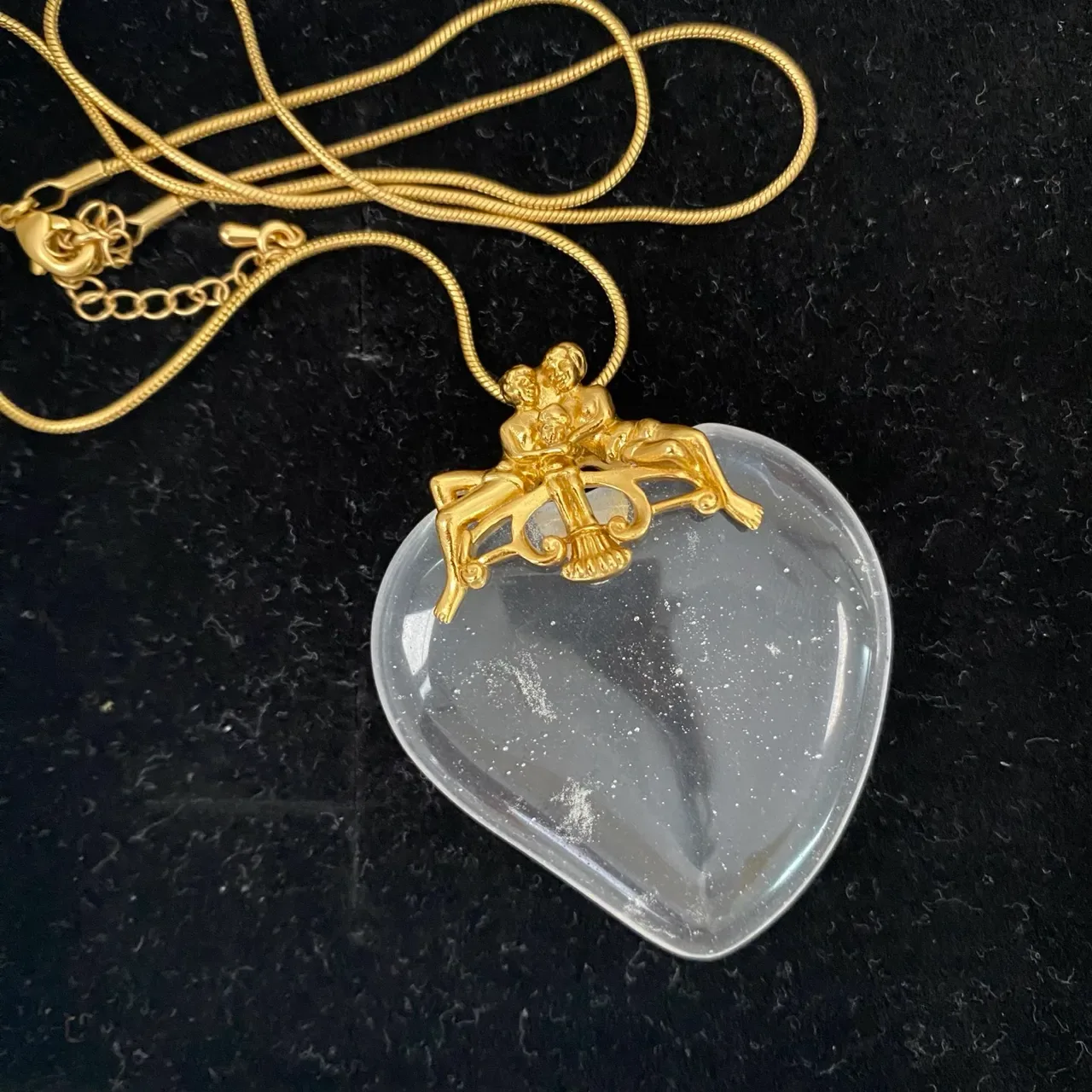 Transparent Gold Heart-Shaped Pendant Translucent Stone Necklace 3