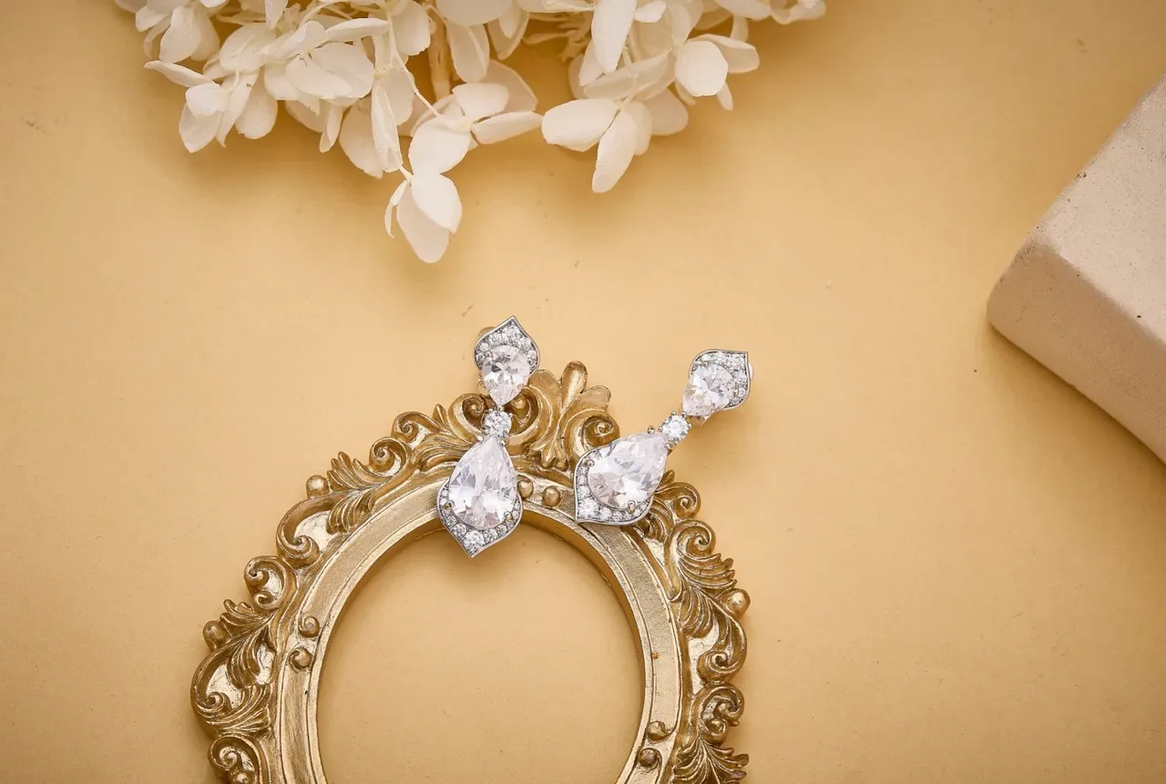 Transparent Silver Pear-Shaped Drop Marquise-Cut Top Stone Earrings 3