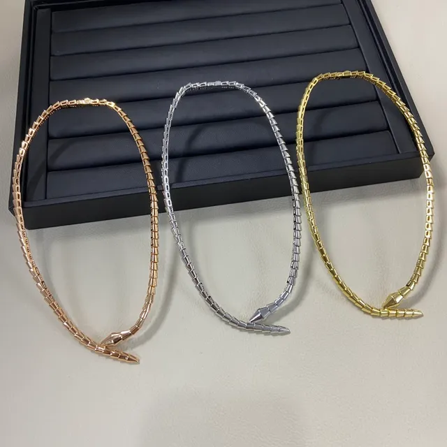 Triple-Strand Snake-Link Metallic Necklace 3