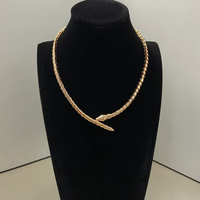 Triple-Strand Snake-Link Metallic Necklace 6