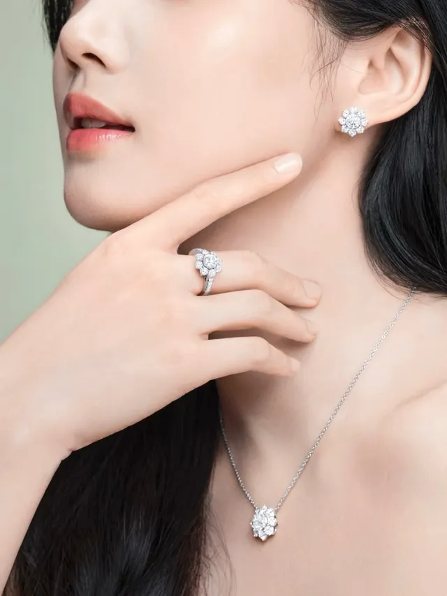 VINSRY Floral Cluster Silver White Multi-Stone Halo Ring 9