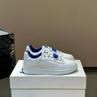 Tênis lifestyle de contraste branco e azul low-top