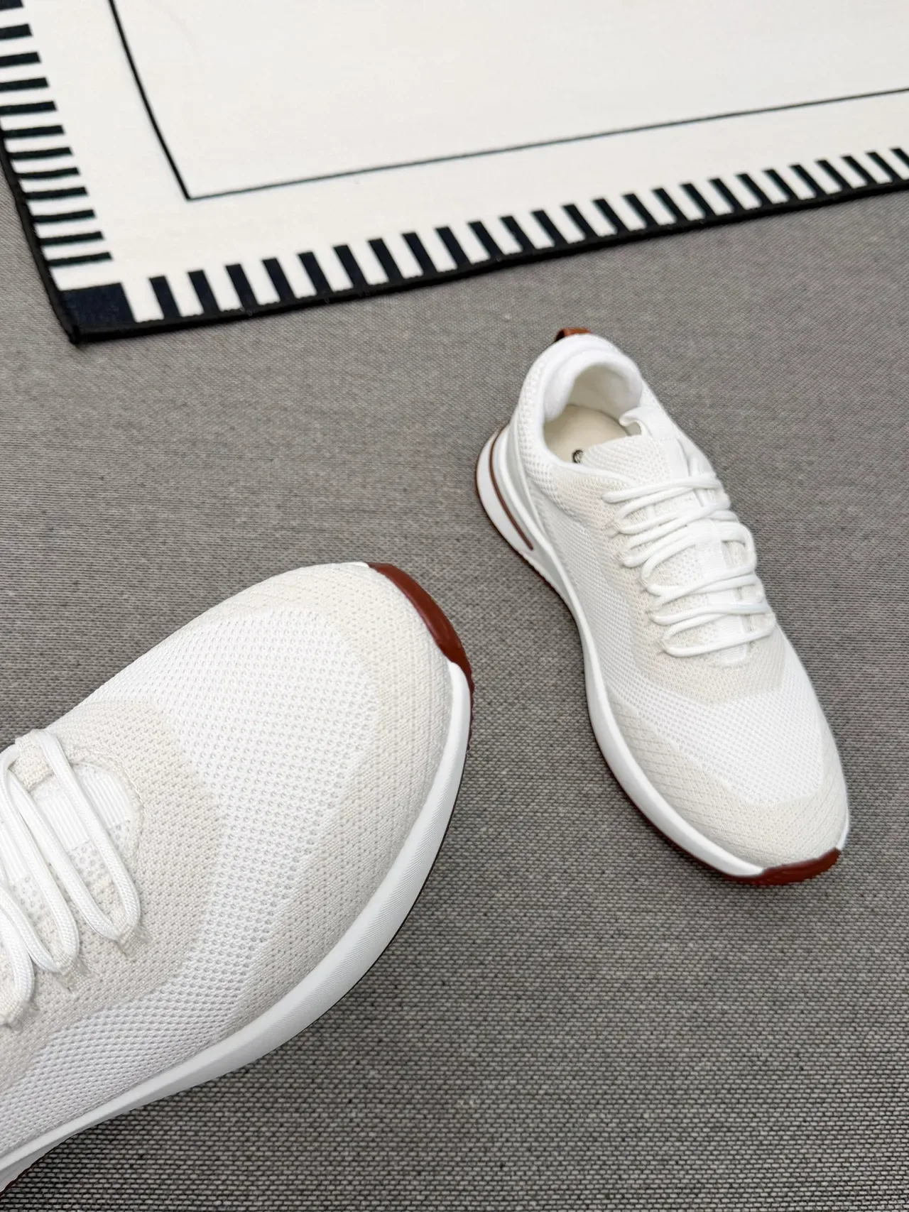 White and Brown Knit Mesh Low-Top Lifestyle Sneakers 4