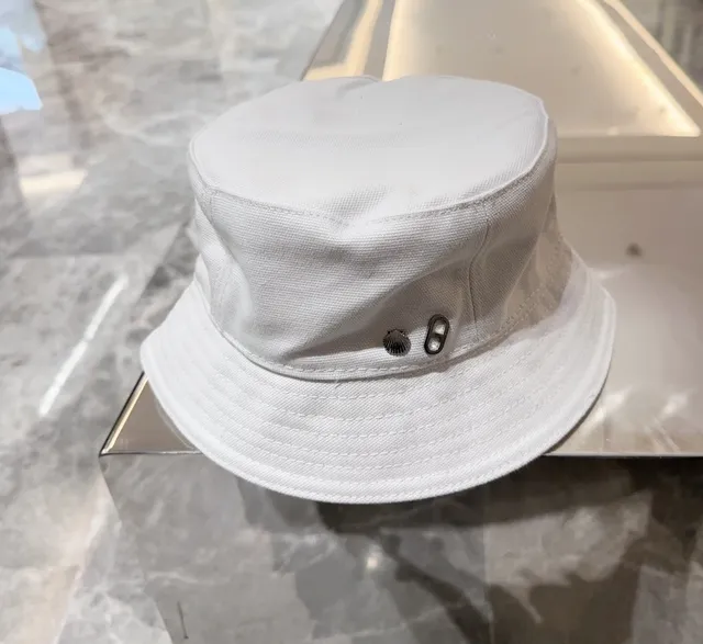 Chapeau bucket blanc en tissu similaire au coton avec bande topstitch 2