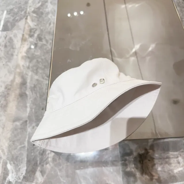 Chapeau bucket blanc en tissu similaire au coton avec bande topstitch 6