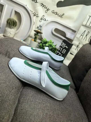White Green Leather-Like Upper Contrast Piping Mary Jane Shoes 7