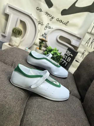 White Green Leather-Like Upper Contrast Piping Mary Jane Shoes 9