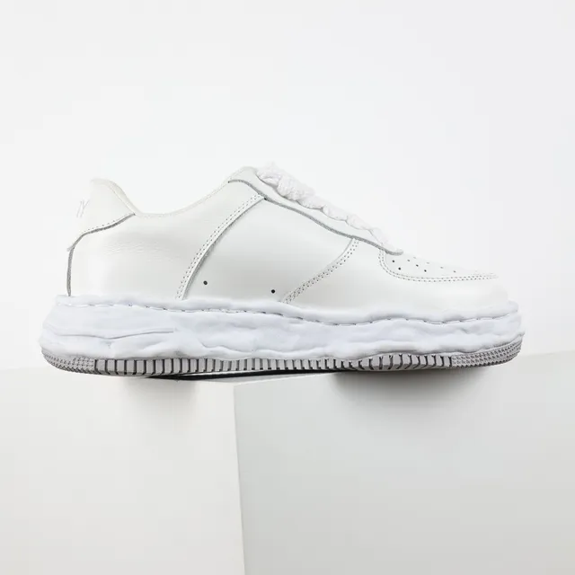 White Leather Low-Top Lifestyle Sneakers 7