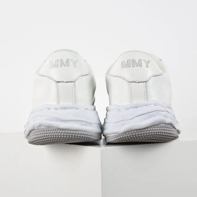 White Leather Low-Top Lifestyle Sneakers 8