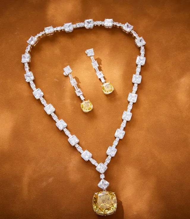 Yellow White Cushion-Cut Pendant Prong-Set Diamonds Necklace 4