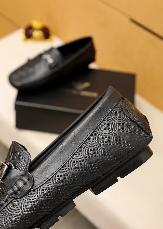 Giorgio Armani Noir Argent Motif Ondulé Embossé Boucle Cheval Métal Loafer 4