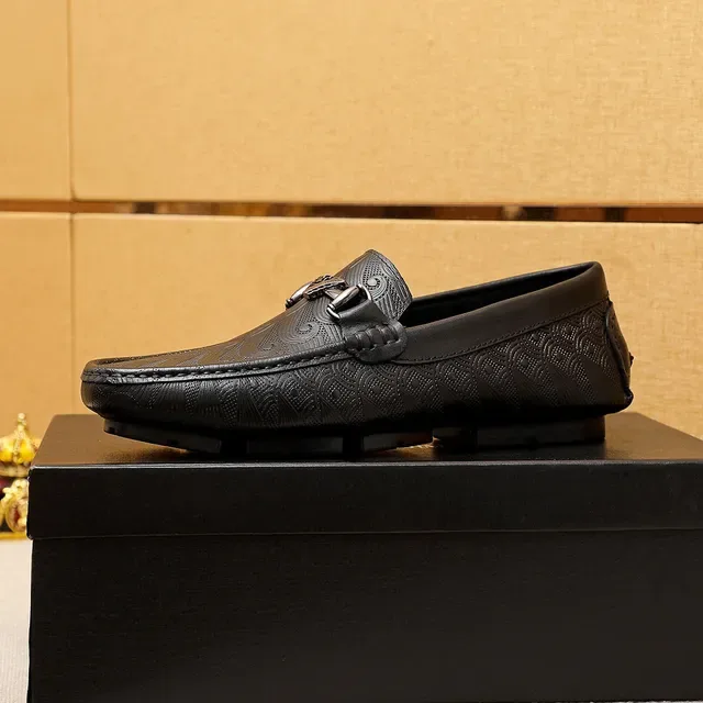 Giorgio Armani Noir Argent Motif Ondulé Embossé Boucle Cheval Métal Loafer 6