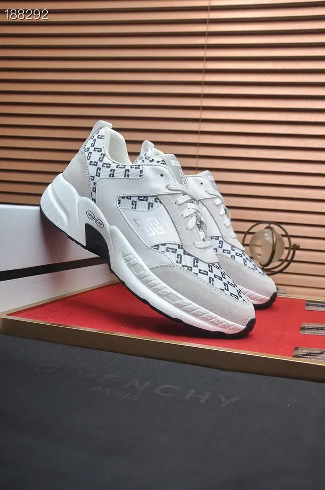 Givenchy City Sport Monogrammed gris Lifestyle Sneakers 6