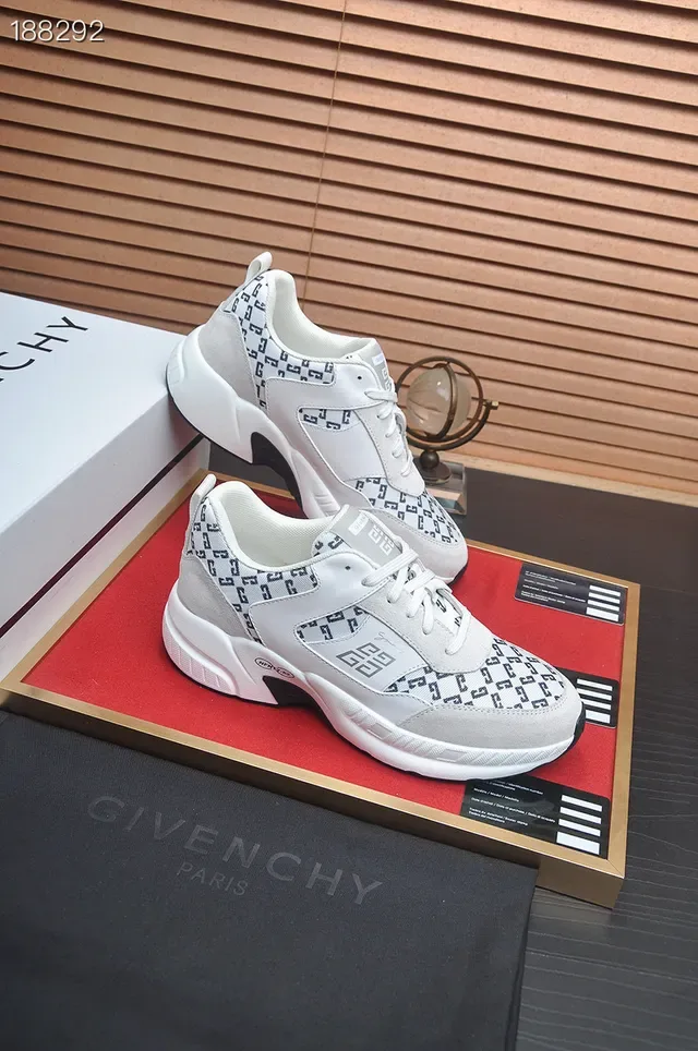Givenchy City Sport Monogrammed gris Lifestyle Sneakers 8