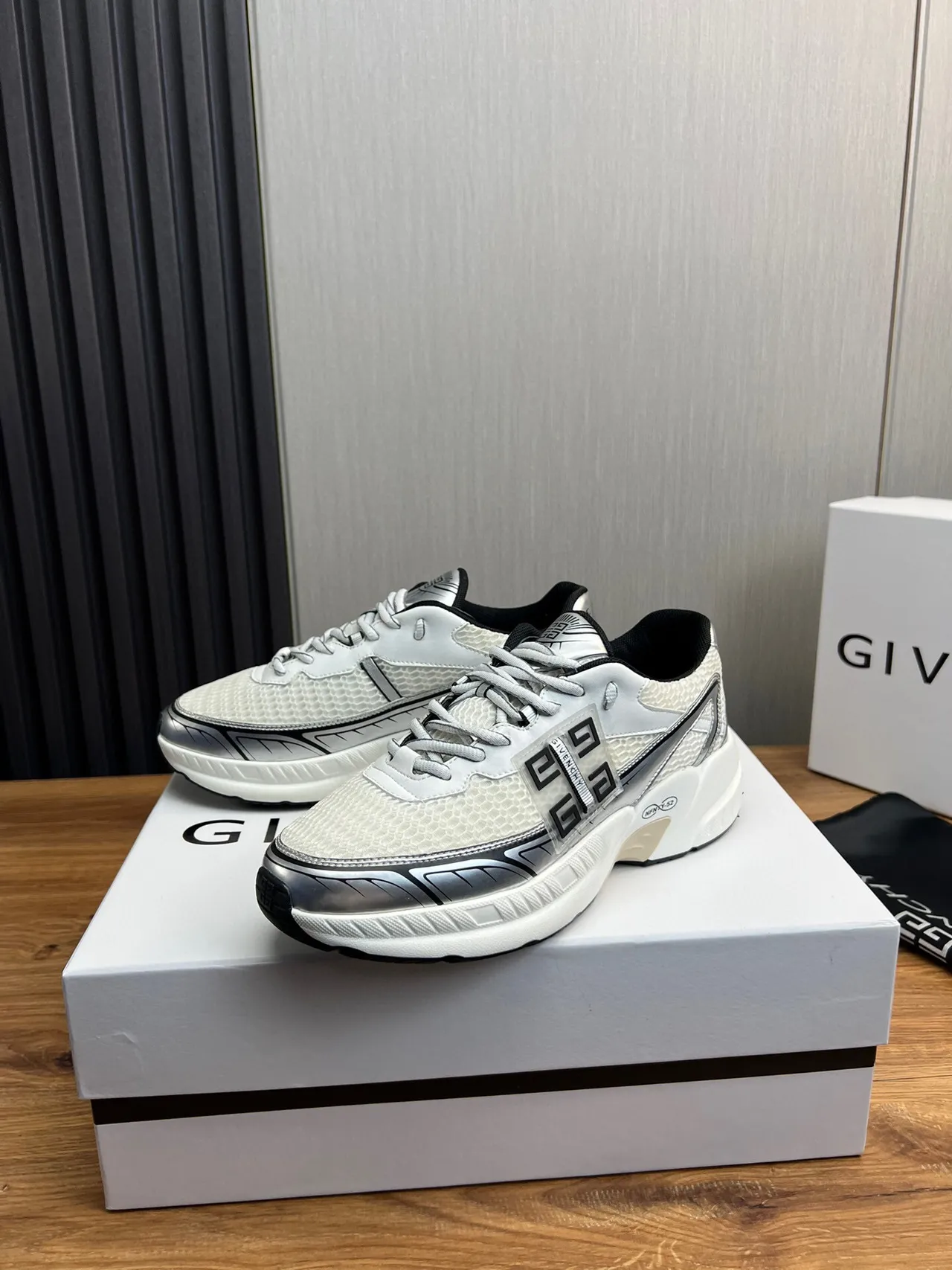 Givenchy Spectre White Silver Chunky Sneakers 3