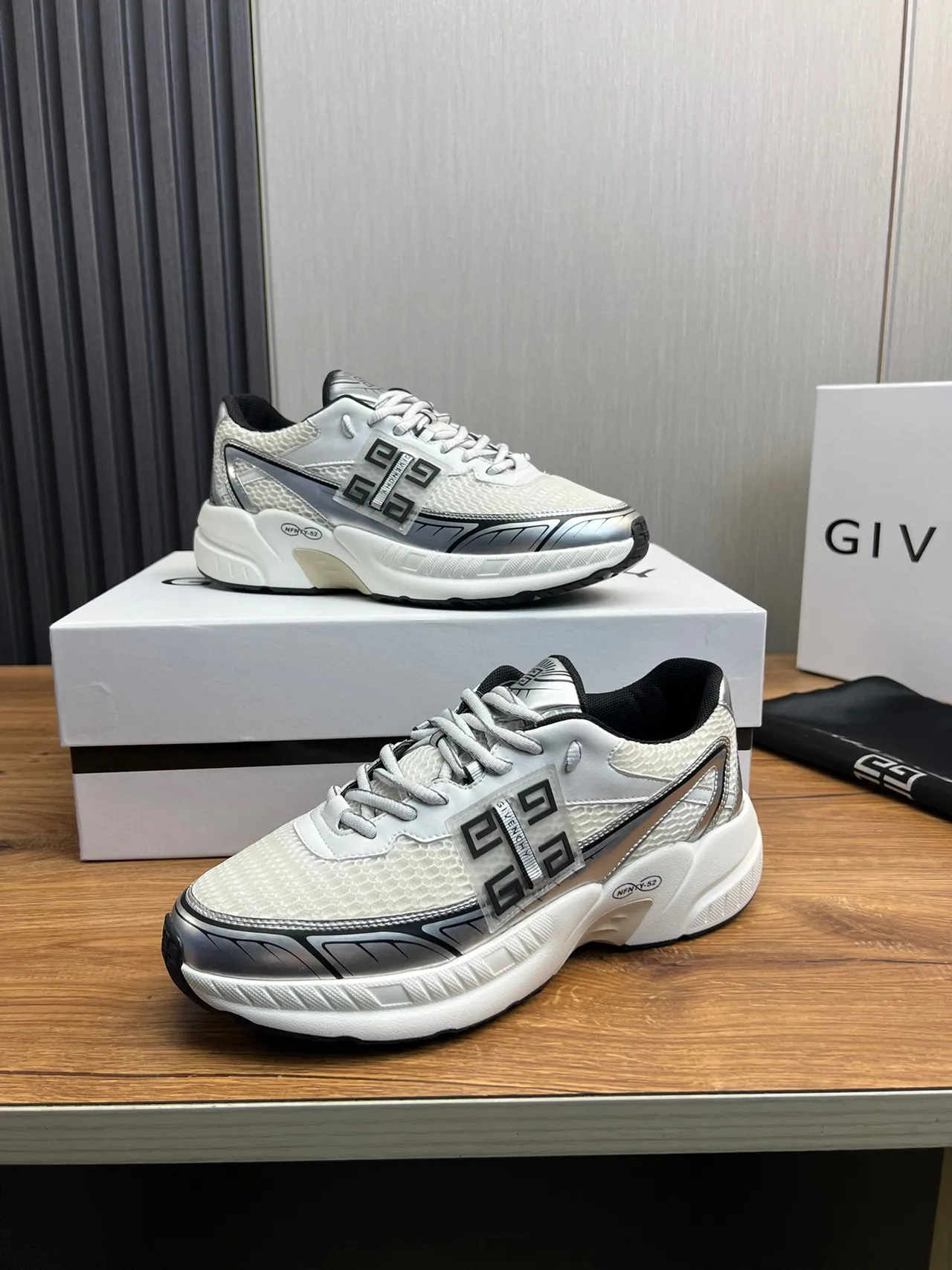 Givenchy Spectre White Silver Chunky Sneakers 4