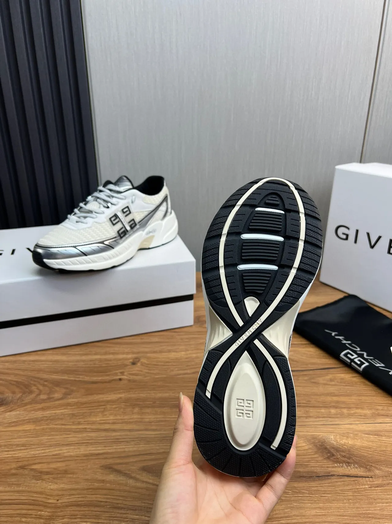 Givenchy Spectre White Silver Chunky Sneakers 9