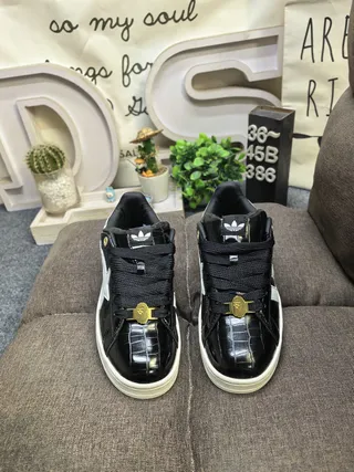 Golden Goose Super-Star Chaussures Lifestyle Noir Brillant Star Croc 10