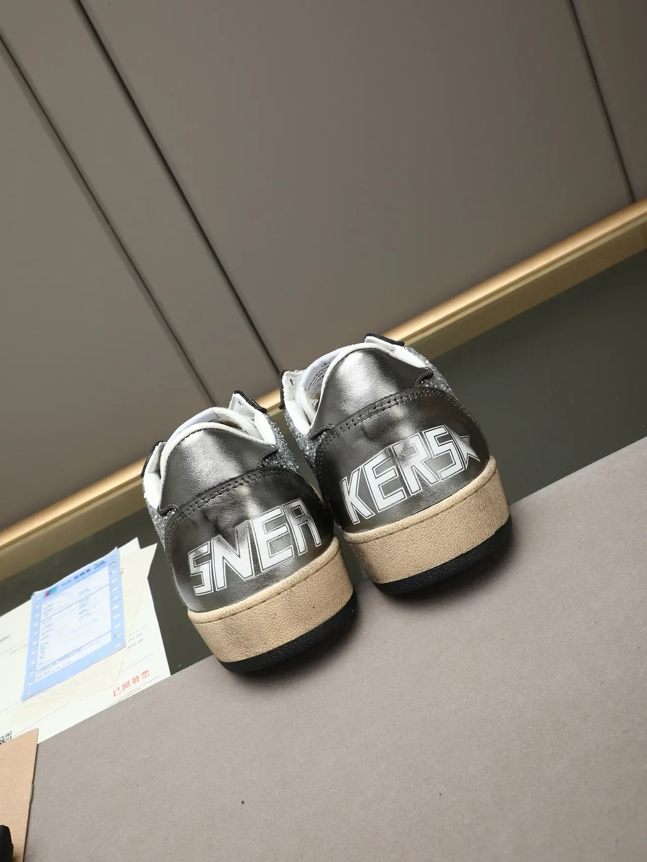 Golden Goose Superstar Brilhante Prateada Estrela Tênis Lifestyle 3