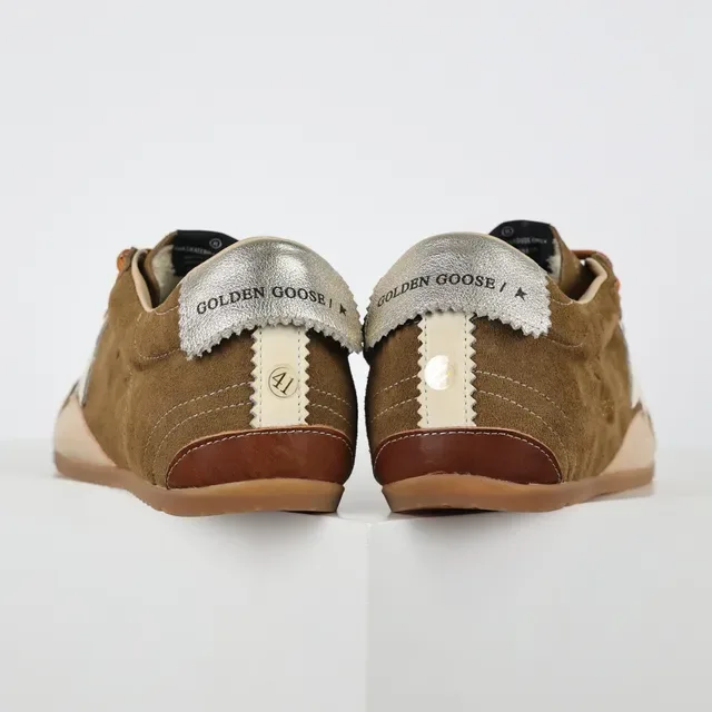 Golden Goose Superstar Chaussures Lifestyle Daim Olive Brun 8