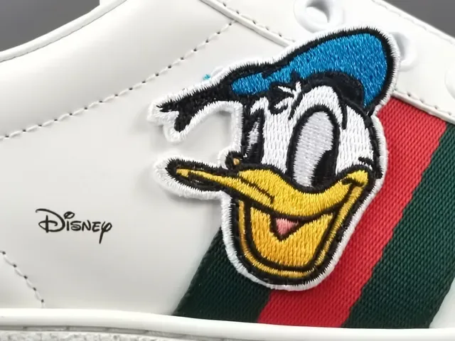 Gucci Ace Disney Donald Duck Chaussures Lifestyle Blanc Vert Rouge 9
