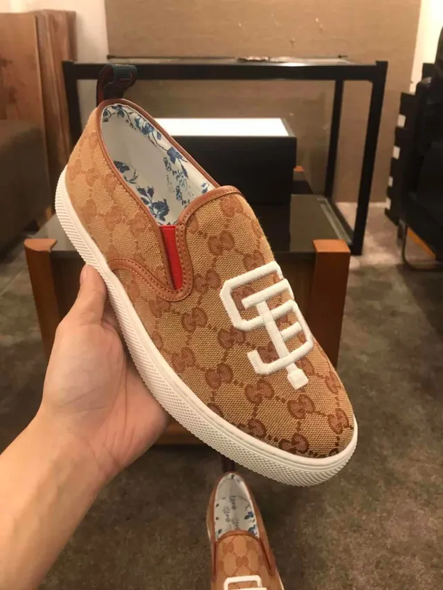 Gucci Ace Slip-On Marron Blanc GG Monogram Canvas Brodé SF Logo Loafer 9