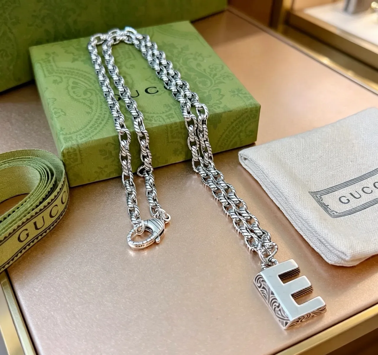 Gucci Alphabet Collection Silver Twisted-Link 'E' Pendant Necklace 7