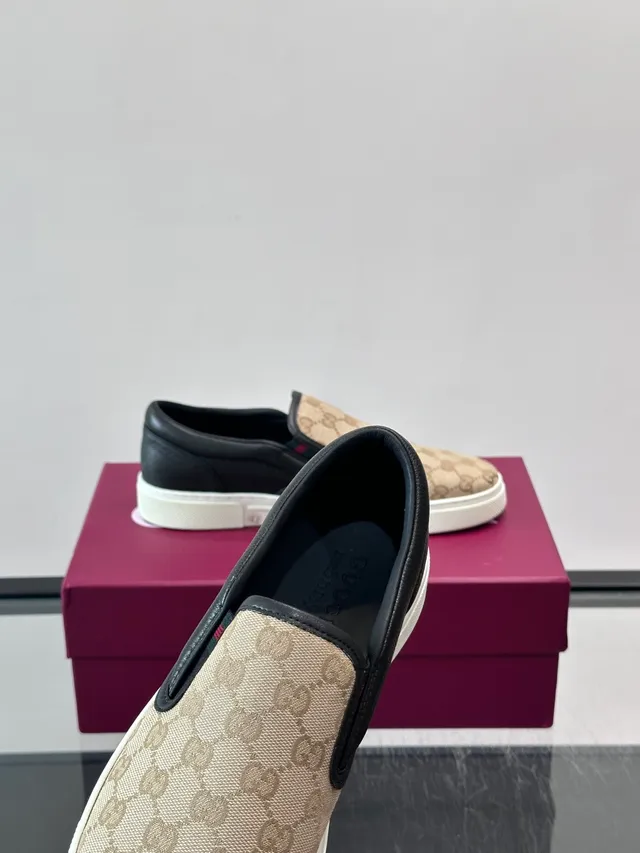 Gucci 米色 黑色 GG Monogram Canvas Leather 鞋跟支撑 Loafer 3