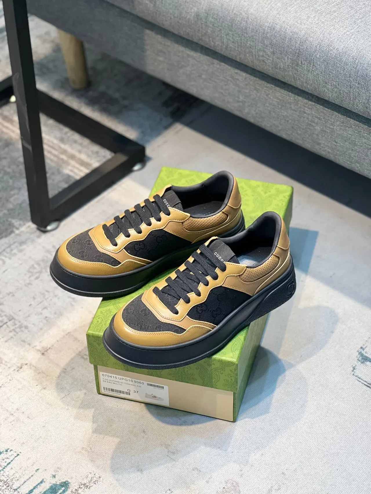 Gucci Chaussures Lifestyle Beige Noir Semelle Plateforme GG Monogram Toile 2