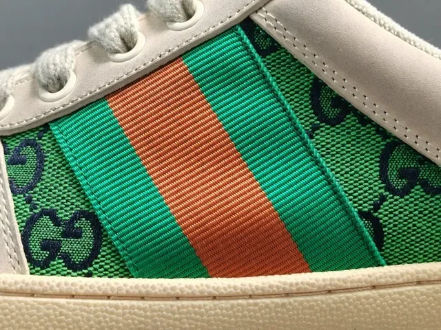 Gucci Beige Vert Baskets Lifestyle Basses en Toile Monogrammées 3