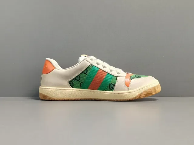 Gucci Beige Vert Baskets Lifestyle Basses en Toile Monogrammées 12