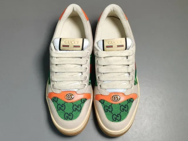 Gucci Beige Vert Baskets Lifestyle Basses en Toile Monogrammées 13