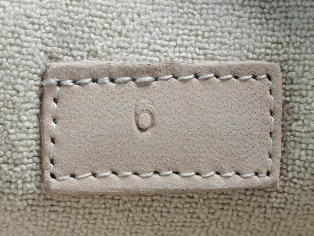 Gucci Beige Vert Baskets Lifestyle Basses en Toile Monogrammées 15