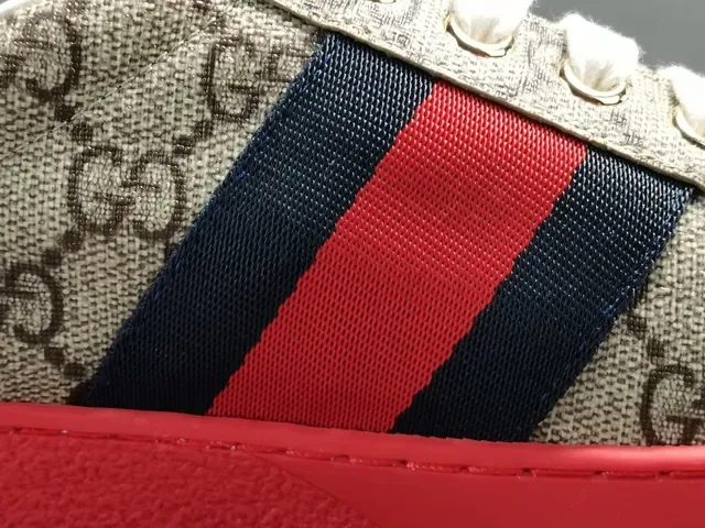 Gucci Beige Red GG Supreme Canvas Web Stripe Detail Lifestyle Sneakers 2