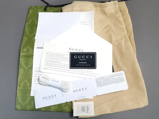 Gucci Beige Red GG Supreme Canvas Web Stripe Detail Lifestyle Sneakers 7
