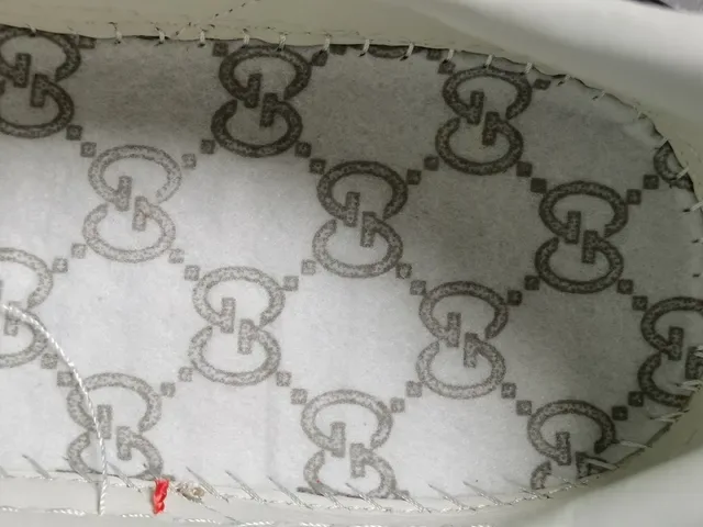 Gucci Beige Red GG Supreme Canvas Web Stripe Detail Lifestyle Sneakers 9