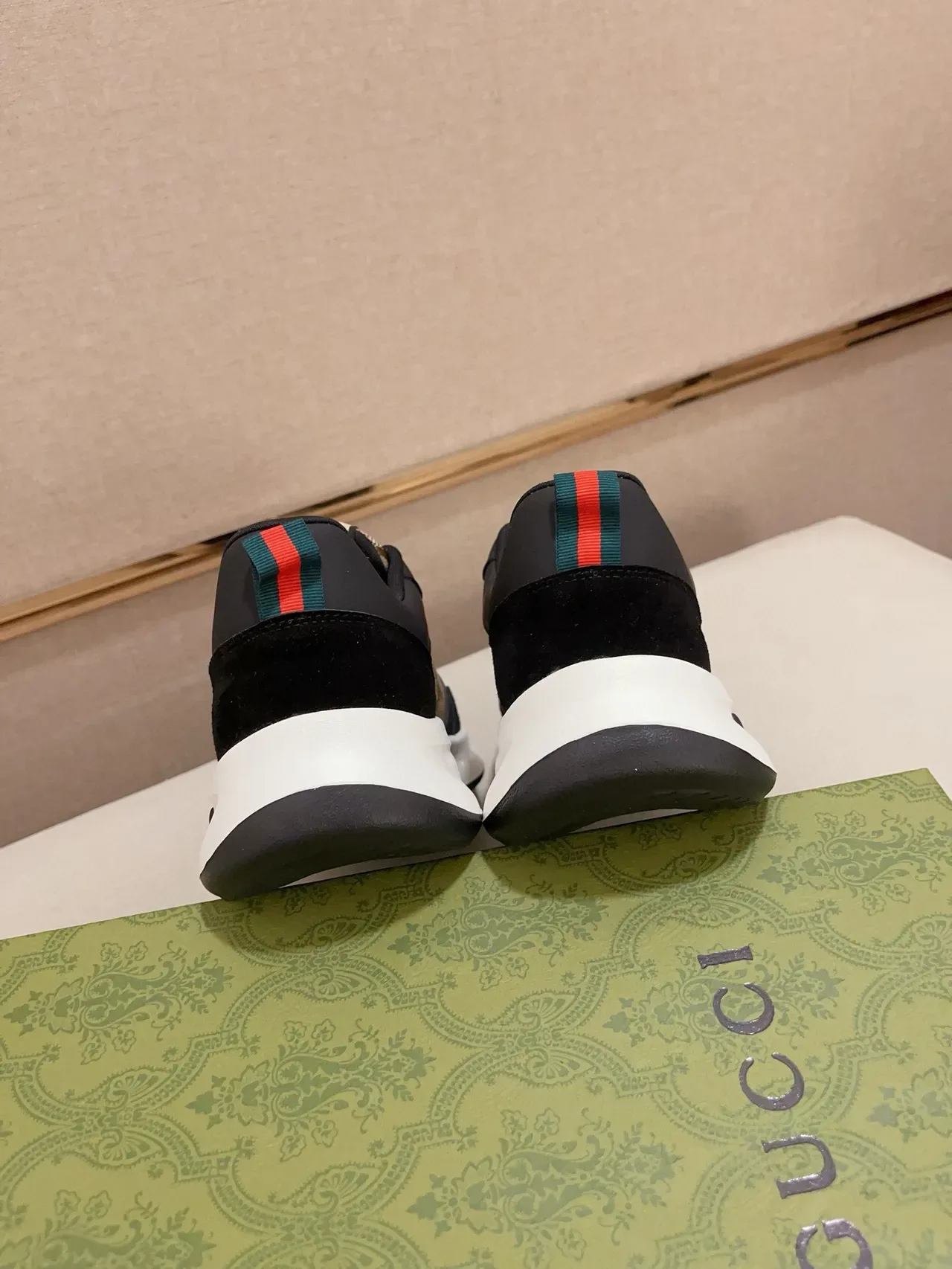 Gucci Noir Beige GG Monogram Toile Suède Superpositions Lifestyle Sneakers 8