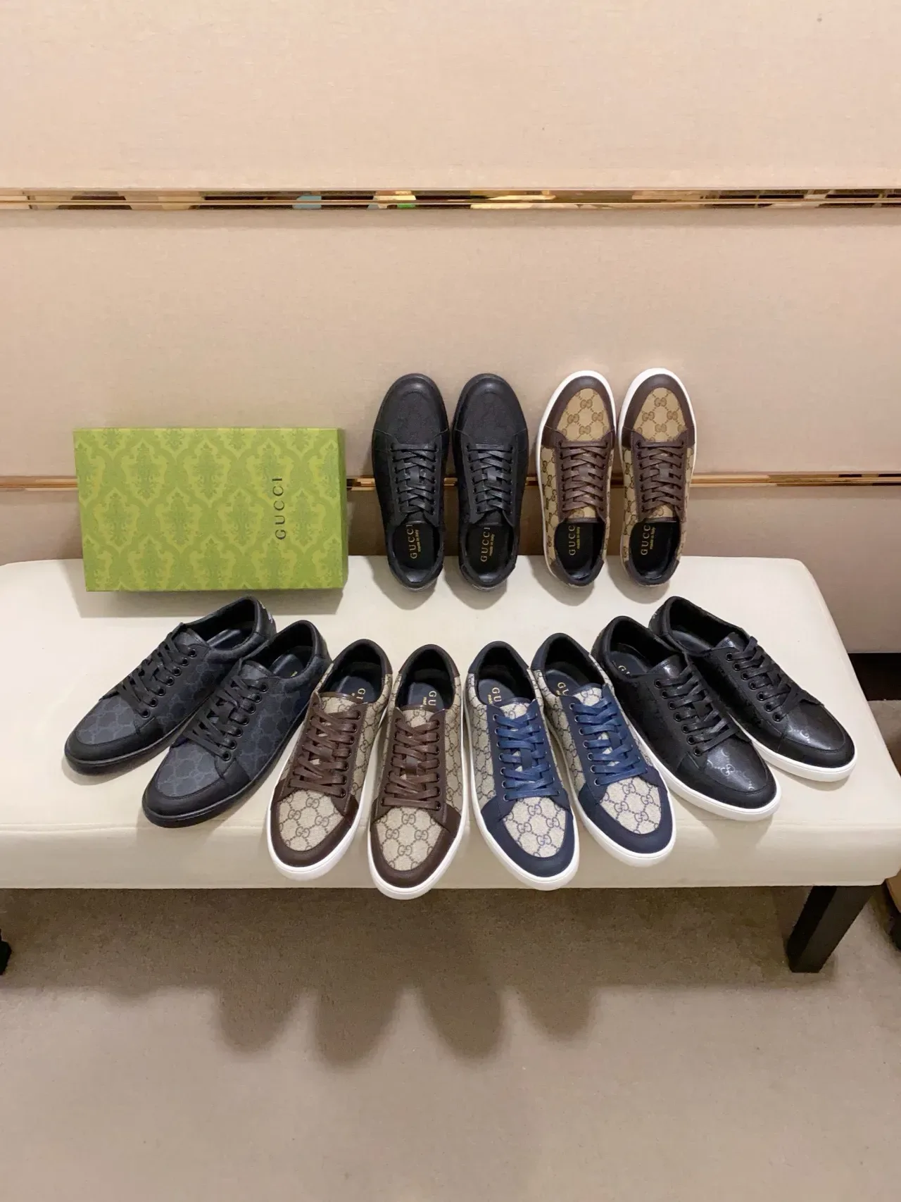 Gucci Sneakers Lifestyle Monogramme Noir Canvas avec Toe Cap Cuir 2