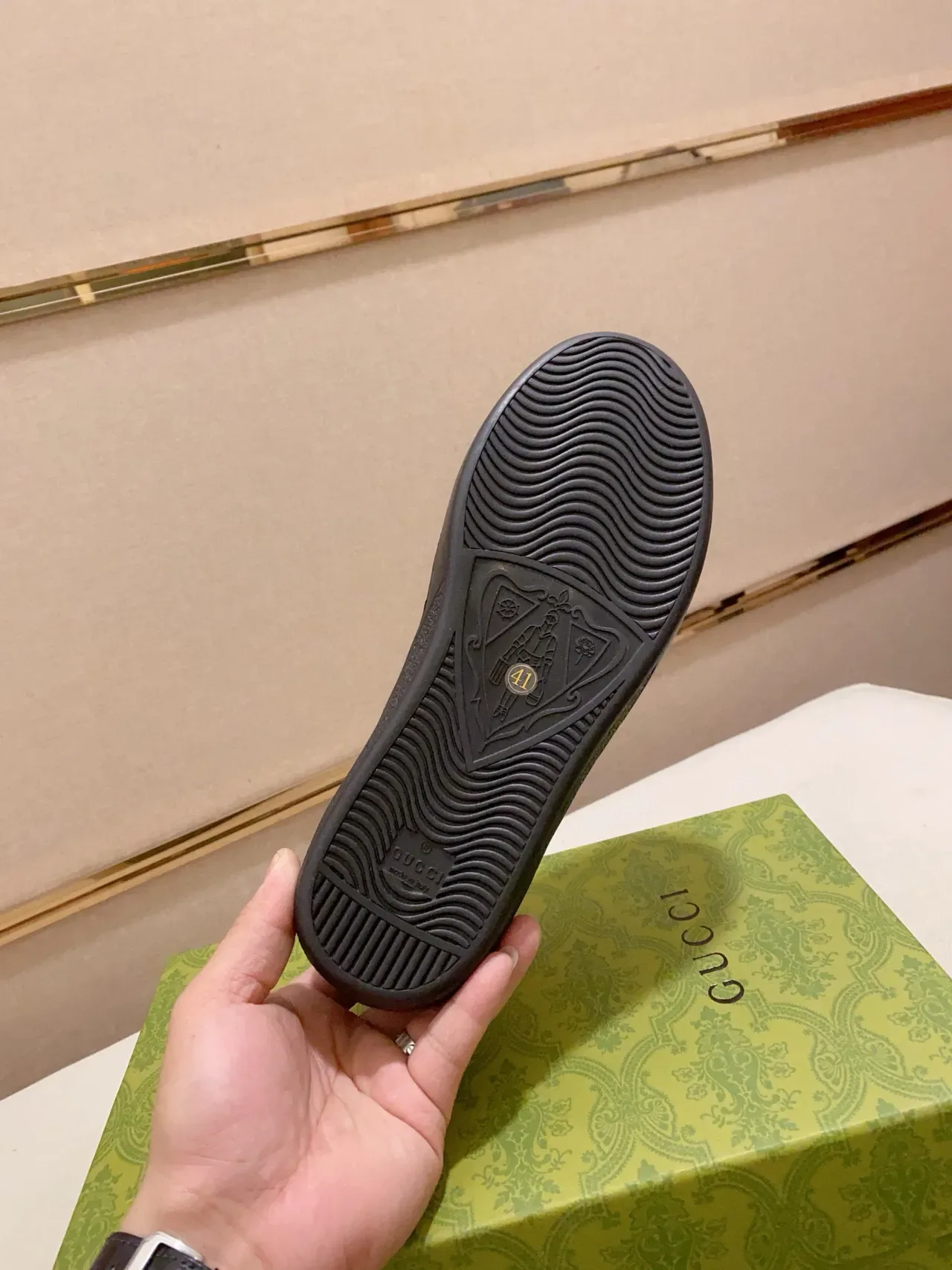 Gucci Sneakers Lifestyle Monogramme Noir Canvas avec Toe Cap Cuir 3