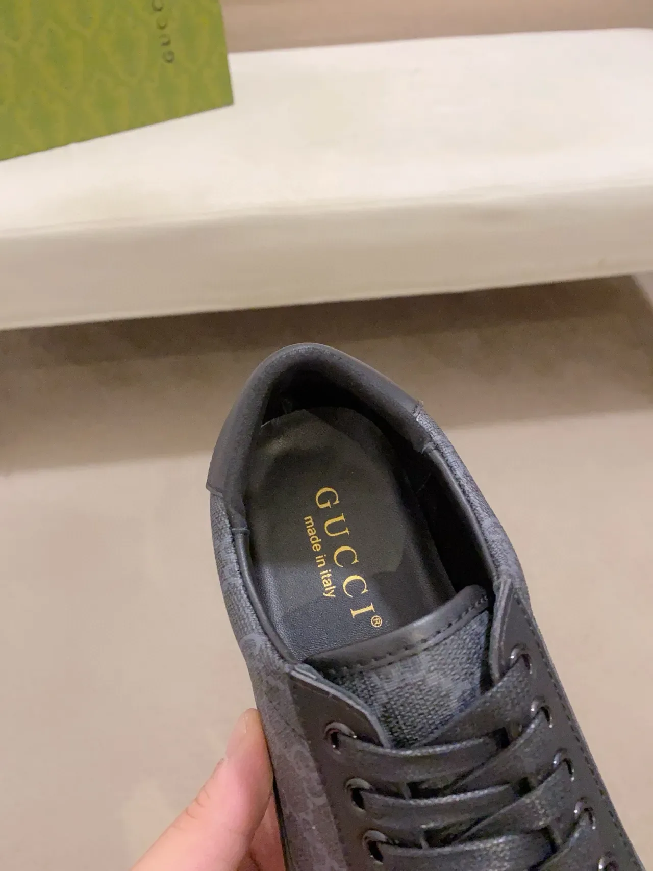 Gucci Sneakers Lifestyle Monogramme Noir Canvas avec Toe Cap Cuir 5