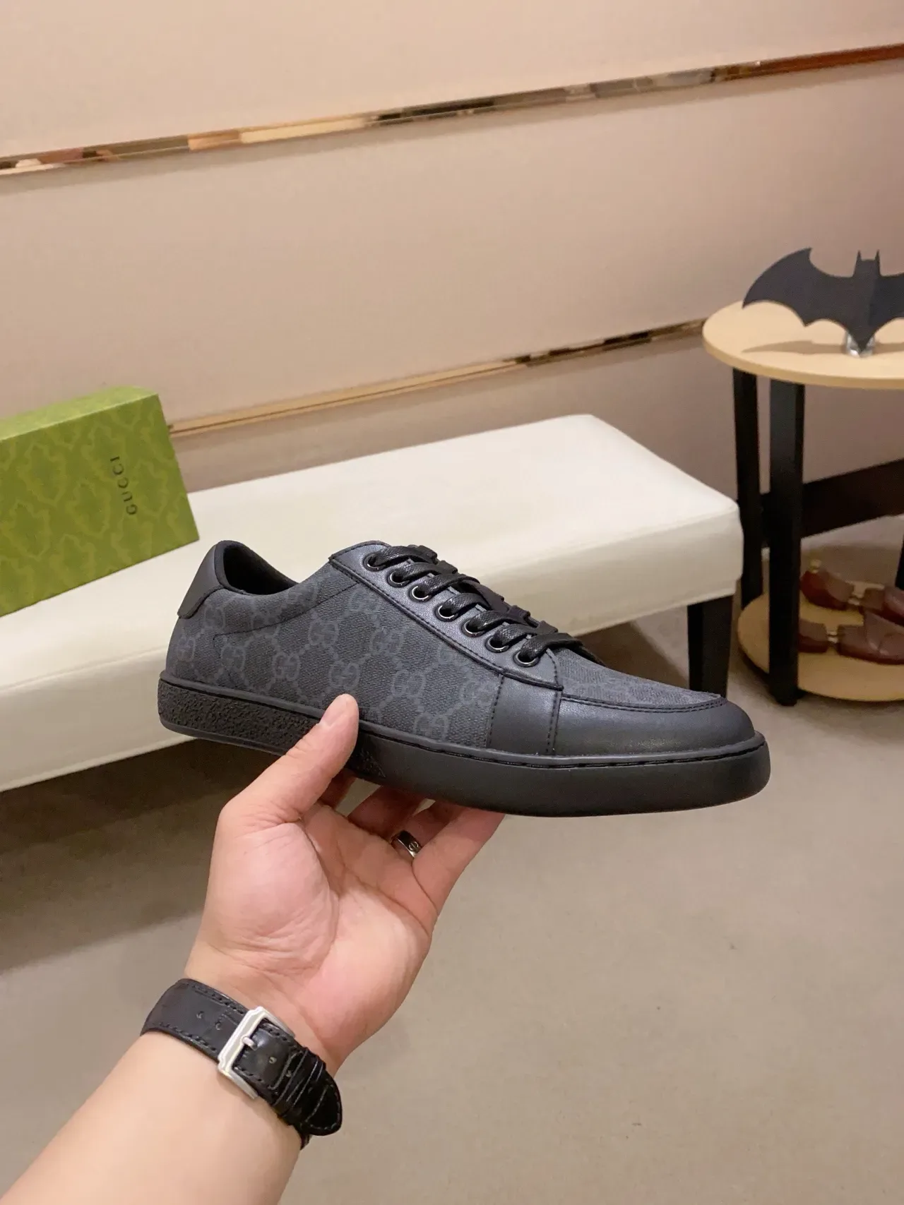 Gucci Sneakers Lifestyle Monogramme Noir Canvas avec Toe Cap Cuir 6