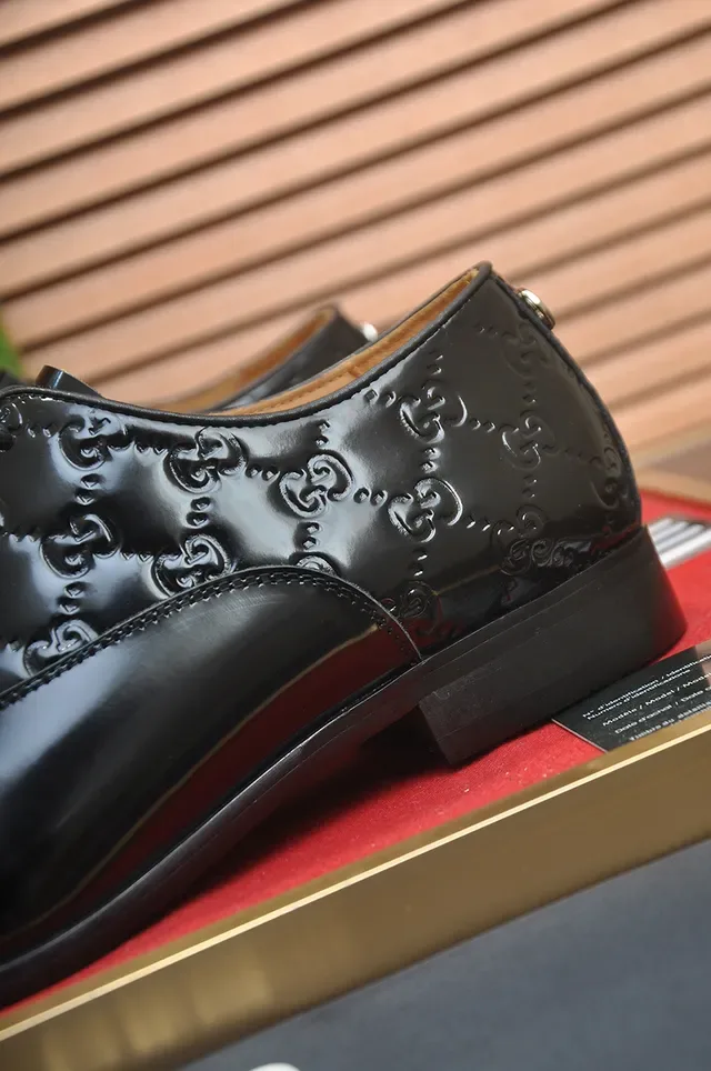 Gucci Black Polished Leather Embossed GG Monogram Oxford Shoes 2