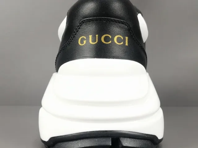 Gucci Tênis Chunky Pretos e Brancos com Upper de Couro em Camadas e Sola Esculpida 7