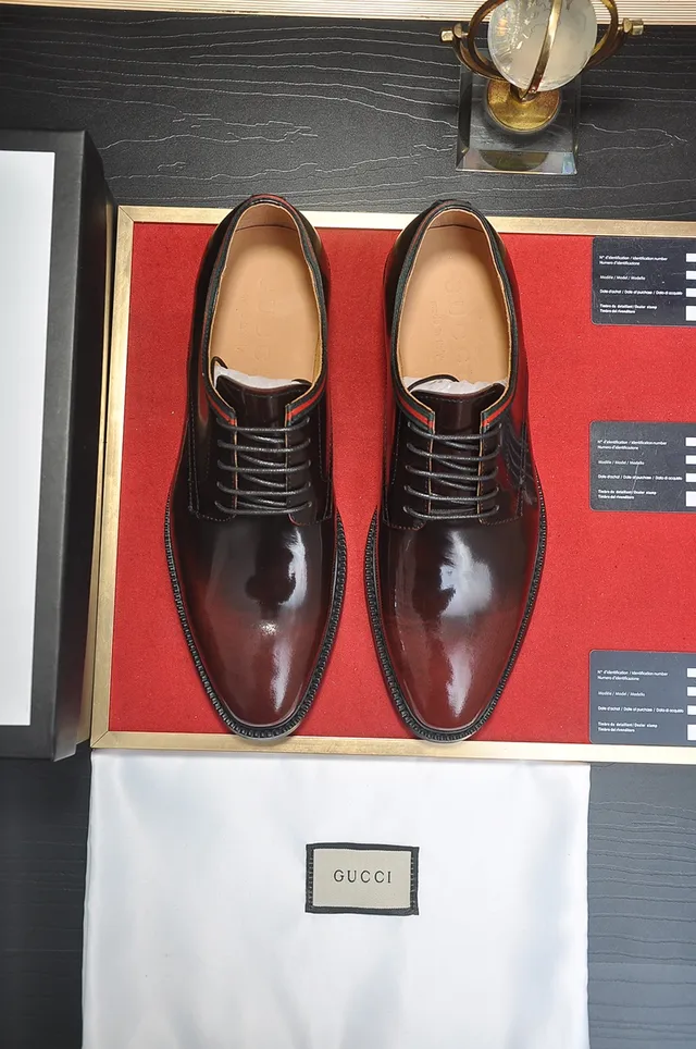 Gucci Chaussures Oxford en cuir patenté avec ourlet web couleur bordeaux 5