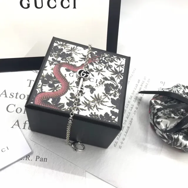 Gucci Double G Key Charm Silver Chain Bracelet 4