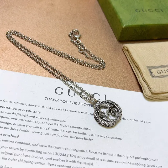 Gucci Floral Wreath Pendant Silver Chain Necklace 3