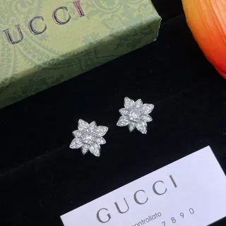 Gucci Flower-Shaped Pavé Crystal Stud Earrings