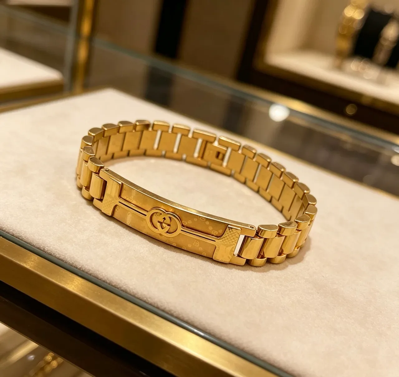 Gucci G-Link Gold-Tone Interlocking G Logo Bracelet 9