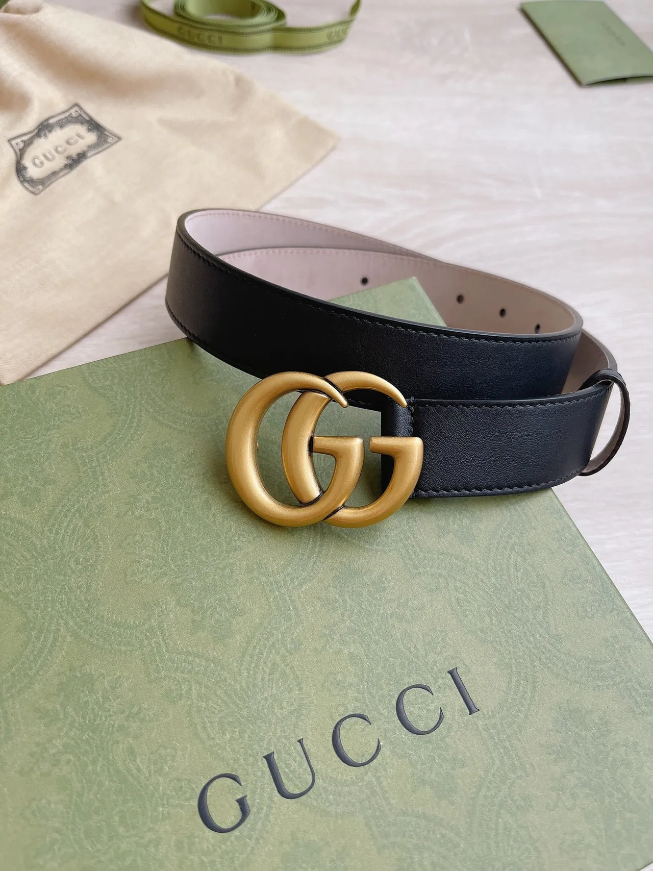 Gucci GG Marmont Black Gold Interlocking G Buckle Smooth Leather Belt 5