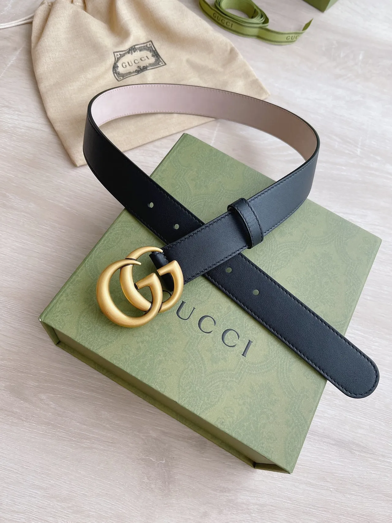 Gucci GG Marmont Black Gold Interlocking G Buckle Smooth Leather Belt 6